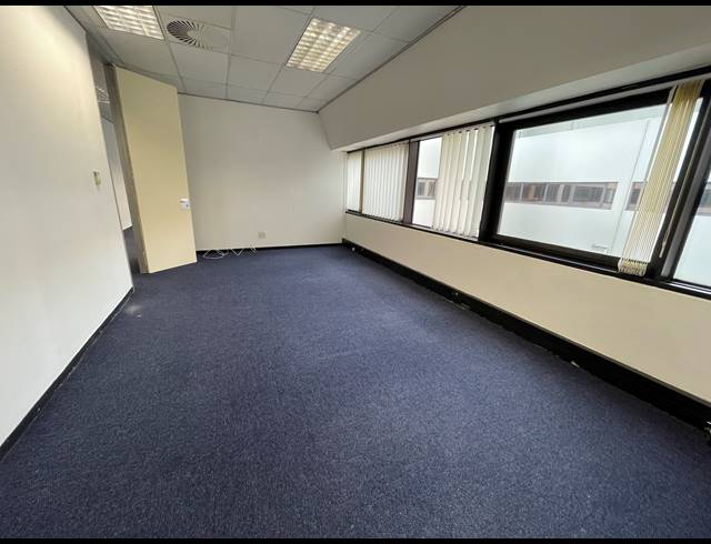 250M² OFFICE TO LET IN KILLARNEY